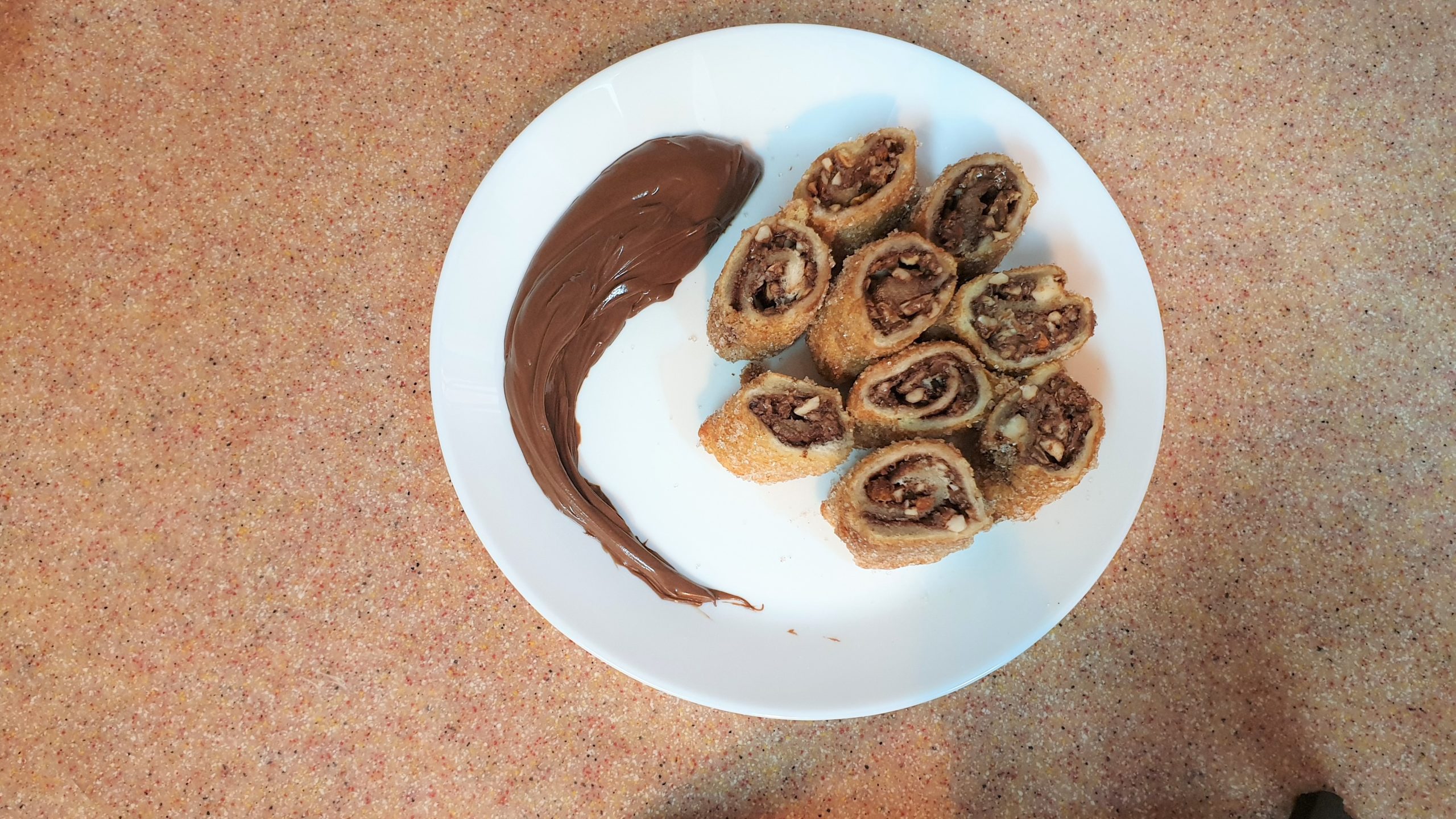 Cinnamon Nutella Roll-ups