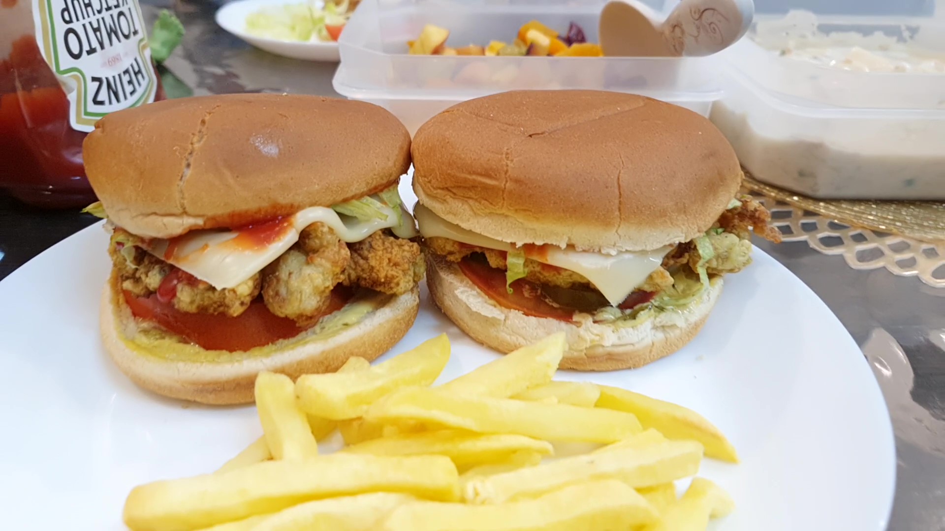 Spicy Chicken Strips Burgers