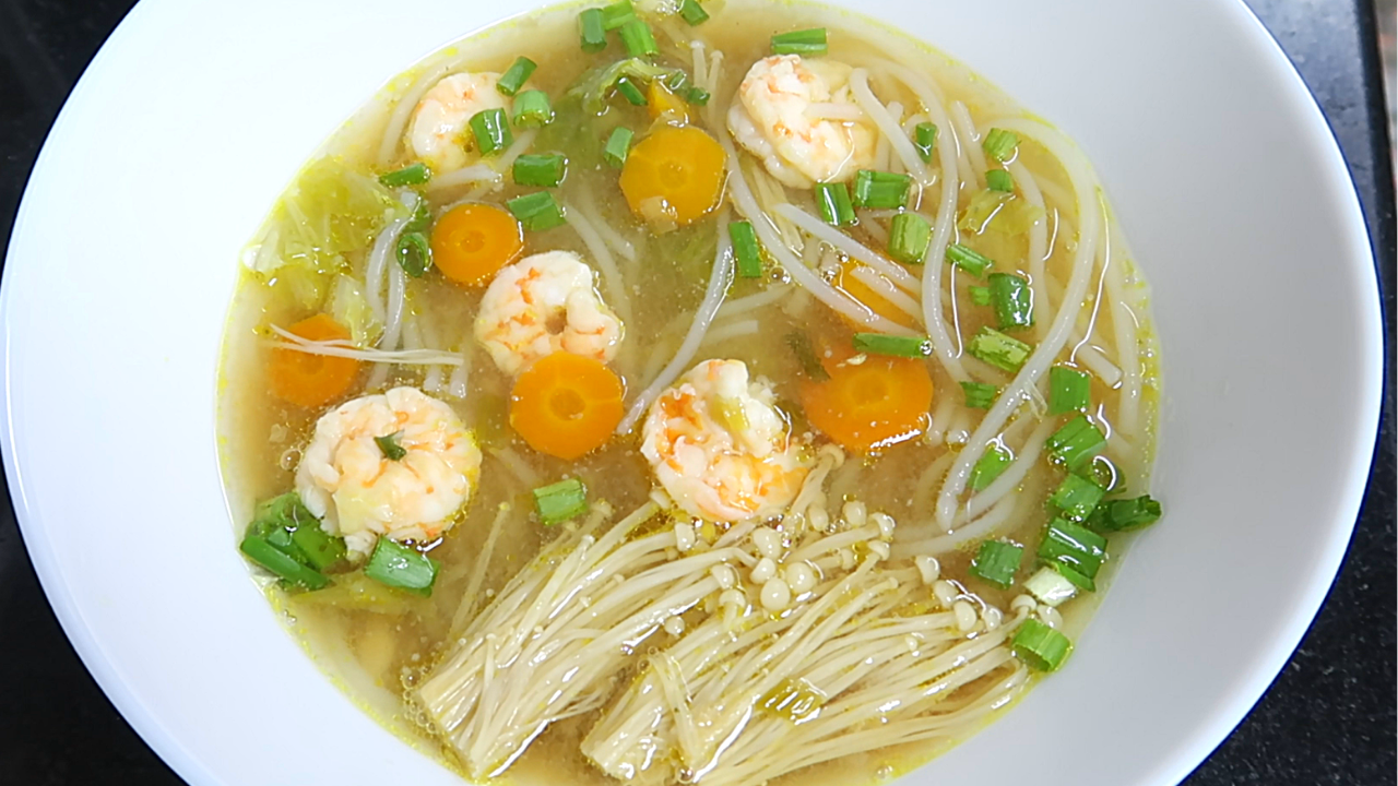 rice noodles soup