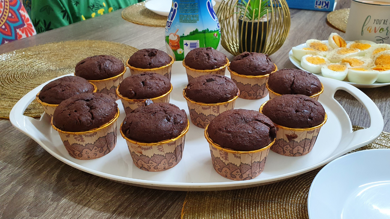 Soft and Moist Chocolate Banana Muffins