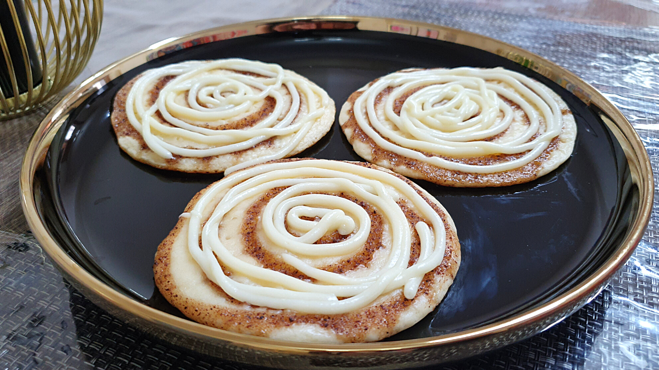 Cinnamon Roll Pancakes