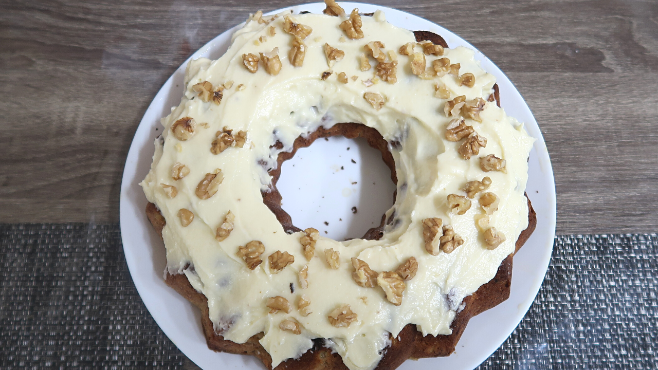 Pineapple and Walnut Cake