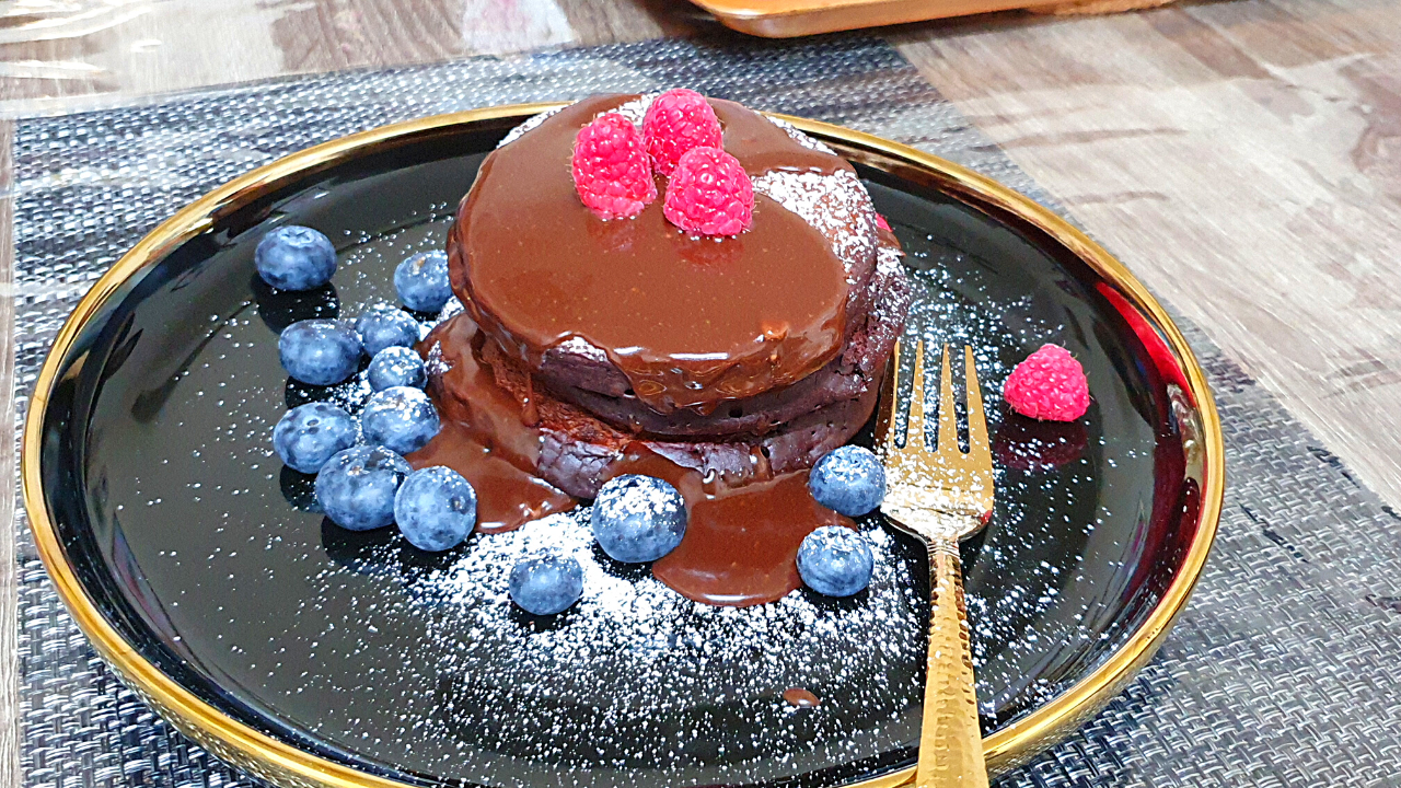 Brownie Pancakes with Chocolate Topping