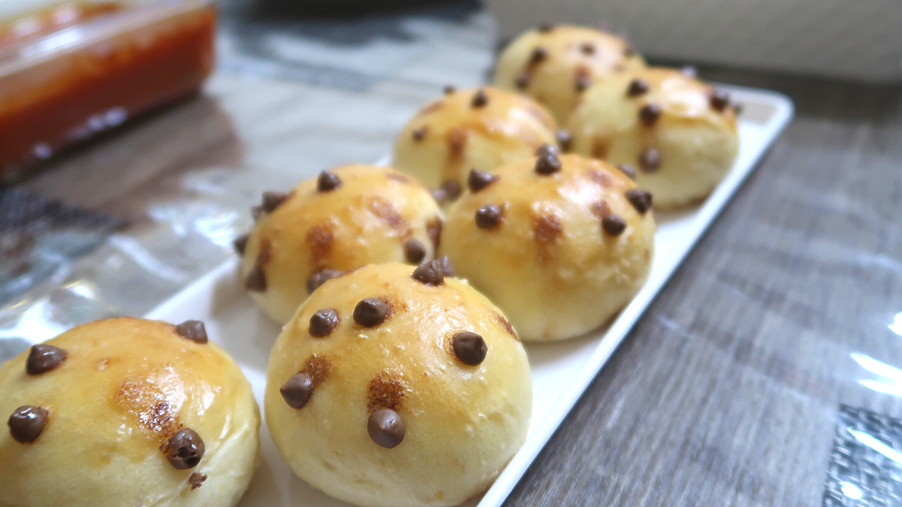 Chocolate Filled Buns