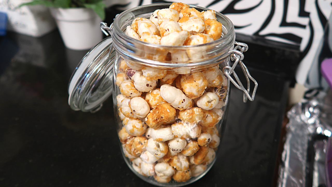 Gur Makhana (Jaggery Caramelized Lotus Seeds)