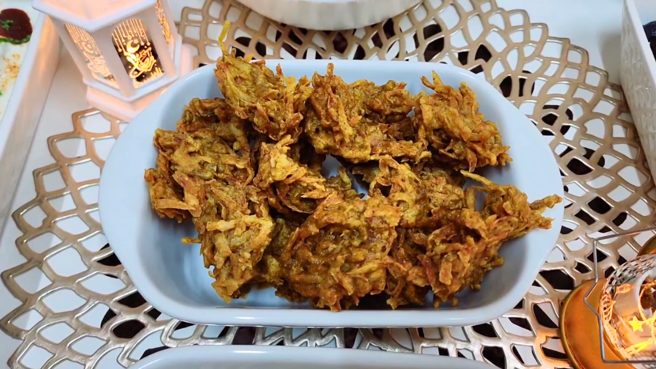 Lachaydar Aloo Pakoray