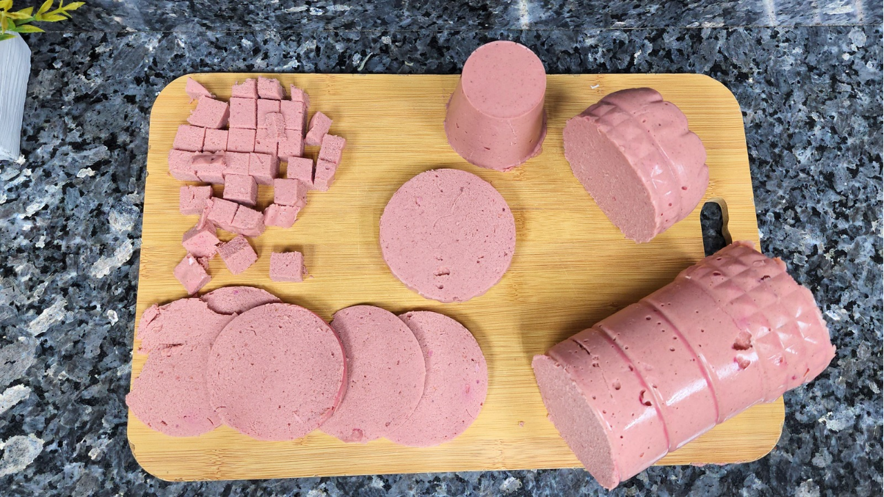 Chicken Mortadella / Lunch on Meat / Salami